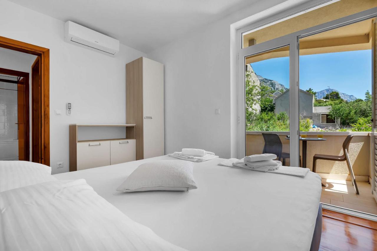 Apartments Marin Брела Екстериор снимка