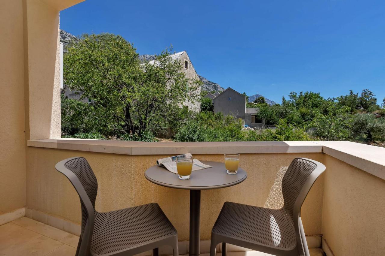 Apartments Marin Брела Екстериор снимка