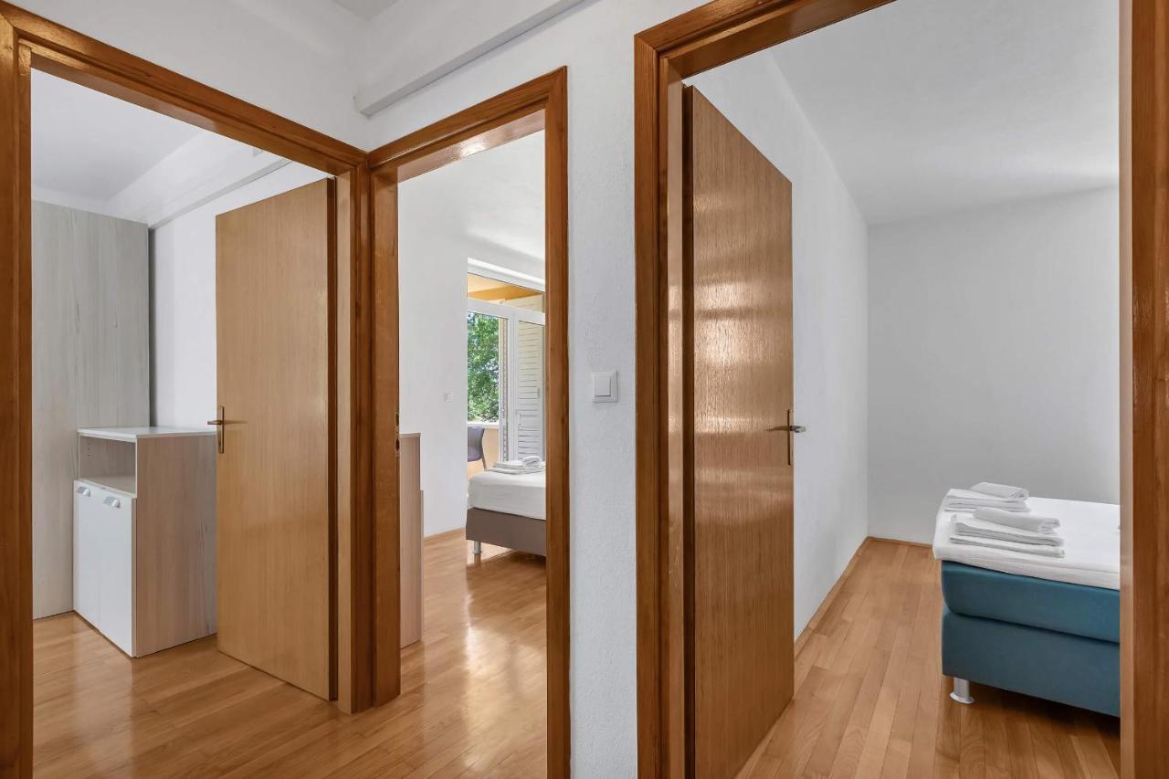 Apartments Marin Брела Екстериор снимка