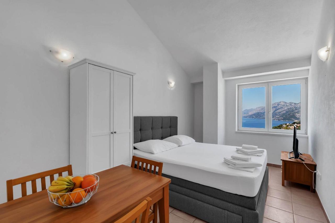 Apartments Marin Брела Екстериор снимка