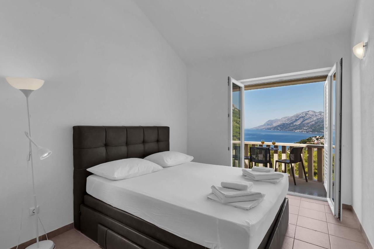 Apartments Marin Брела Екстериор снимка