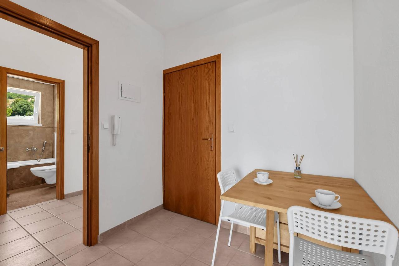Apartments Marin Брела Екстериор снимка