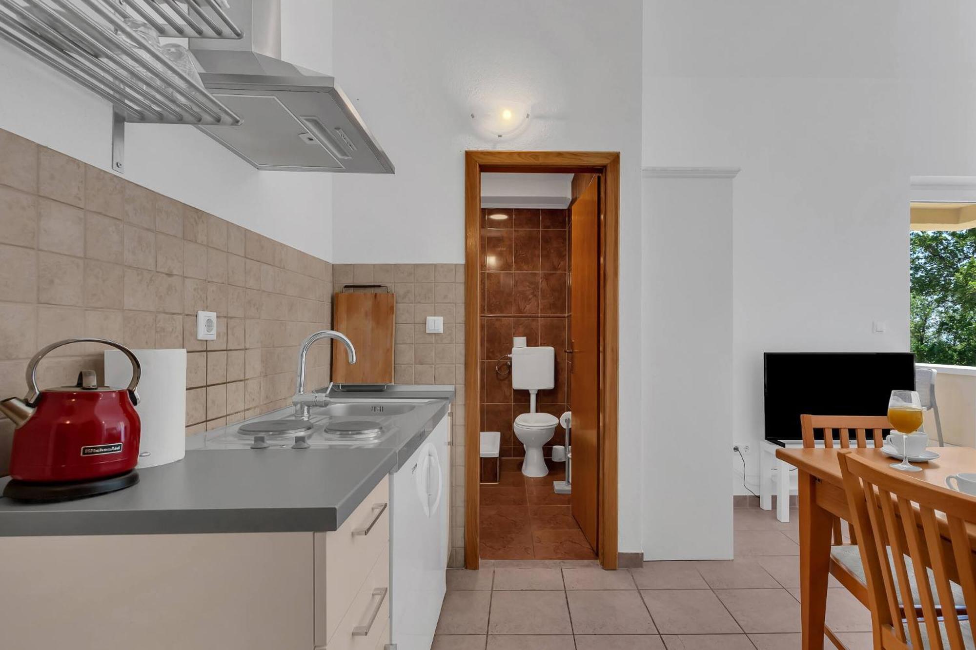 Apartments Marin Брела Екстериор снимка