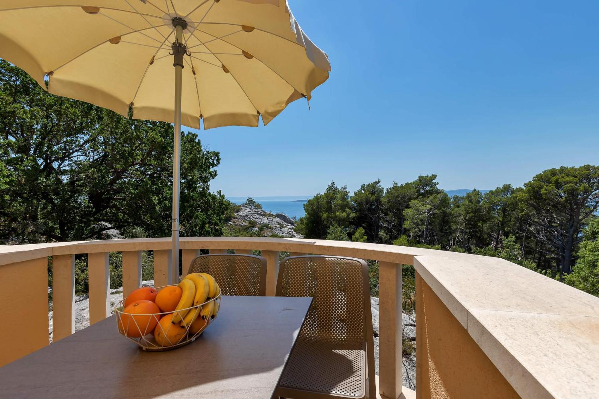 Apartments Marin Брела Стая снимка