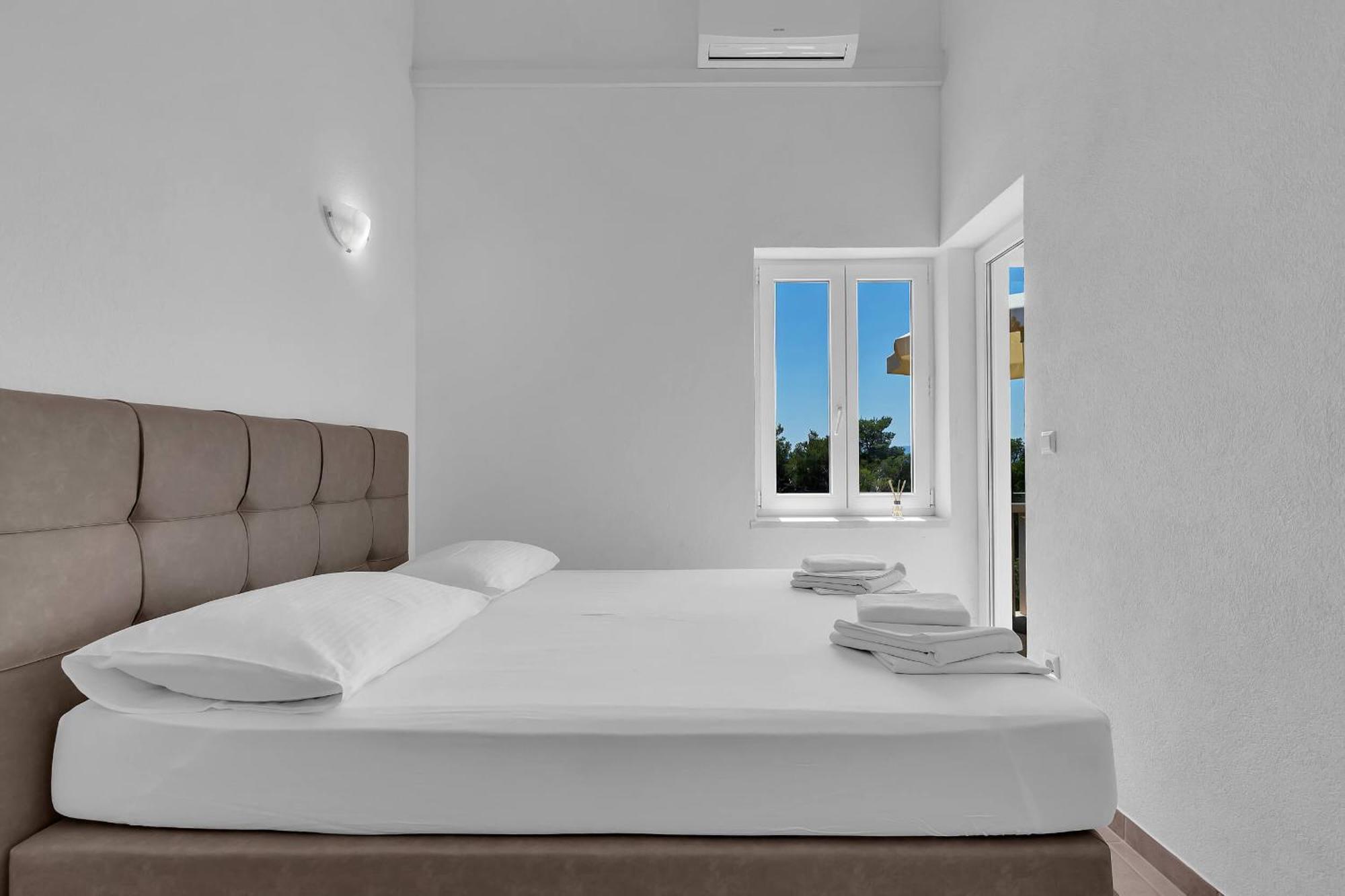 Apartments Marin Брела Екстериор снимка