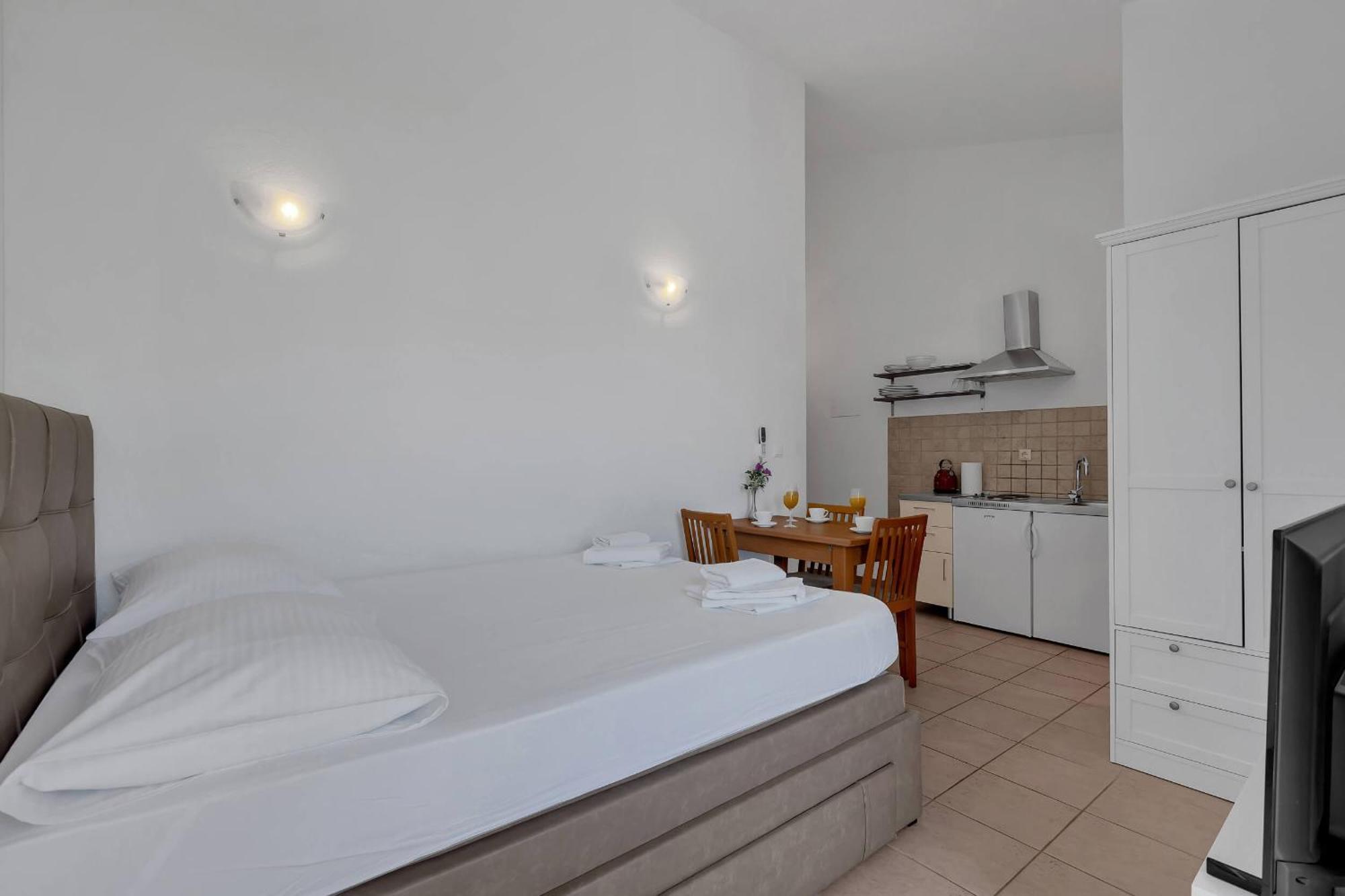 Apartments Marin Брела Стая снимка