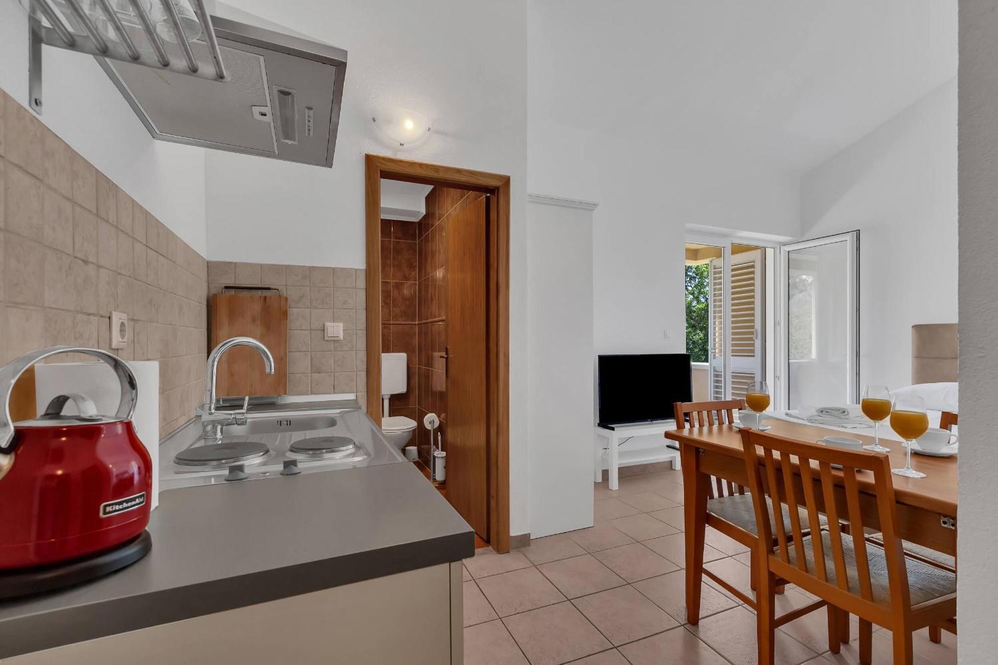 Apartments Marin Брела Стая снимка