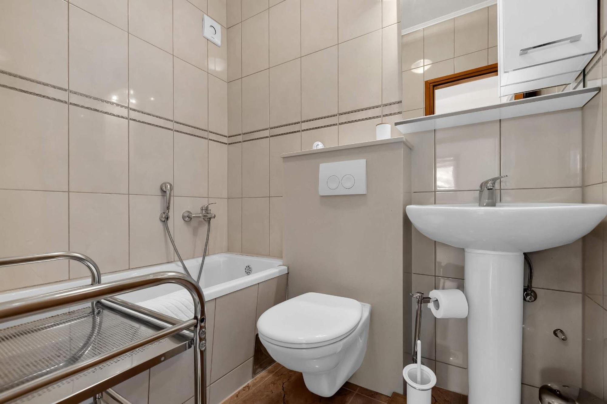 Apartments Marin Брела Стая снимка