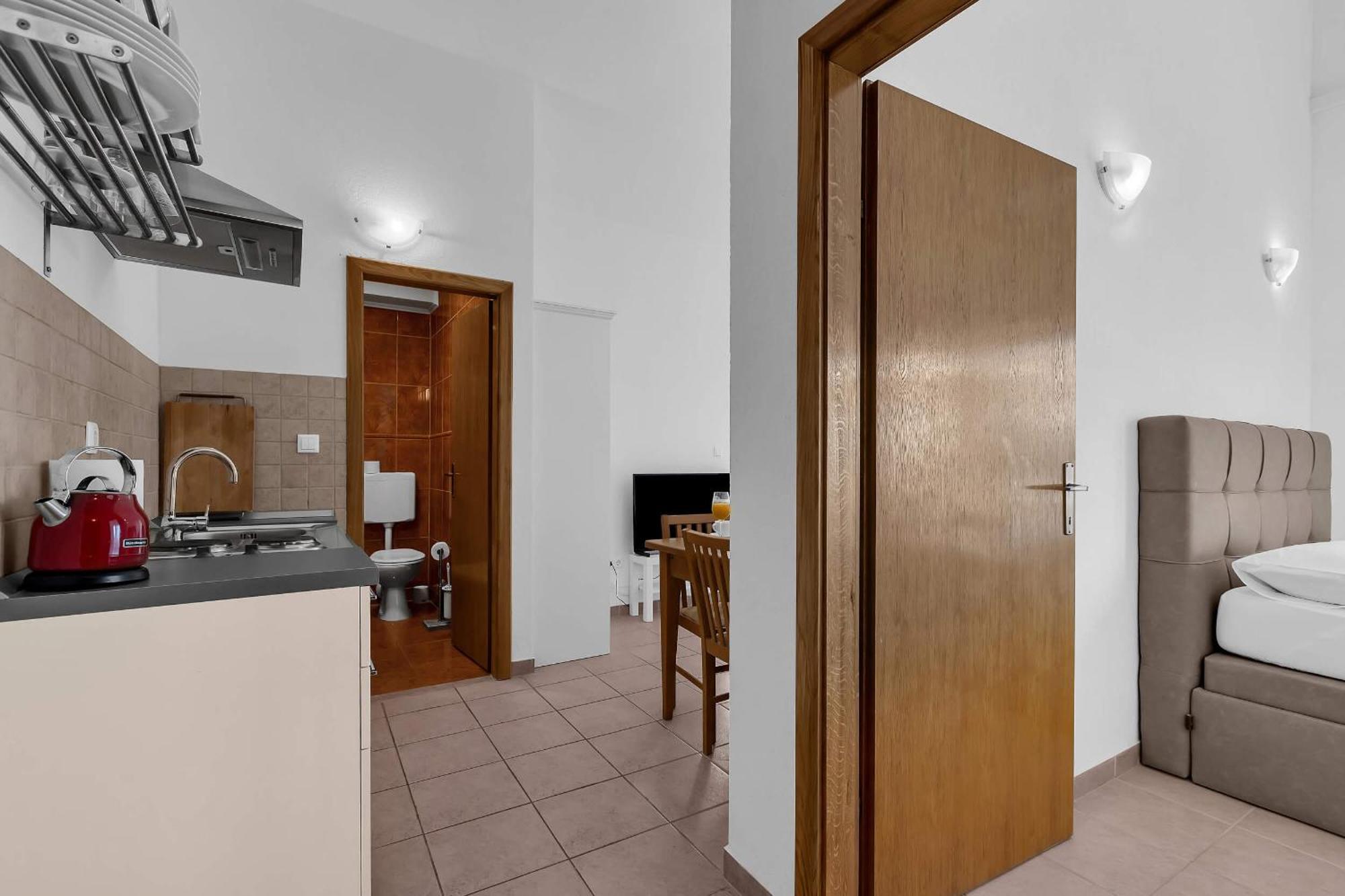 Apartments Marin Брела Стая снимка
