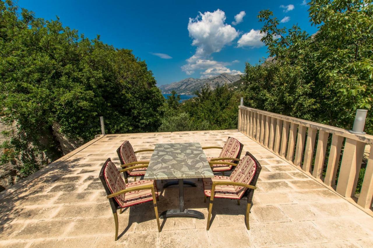 Apartments Marin Брела Екстериор снимка